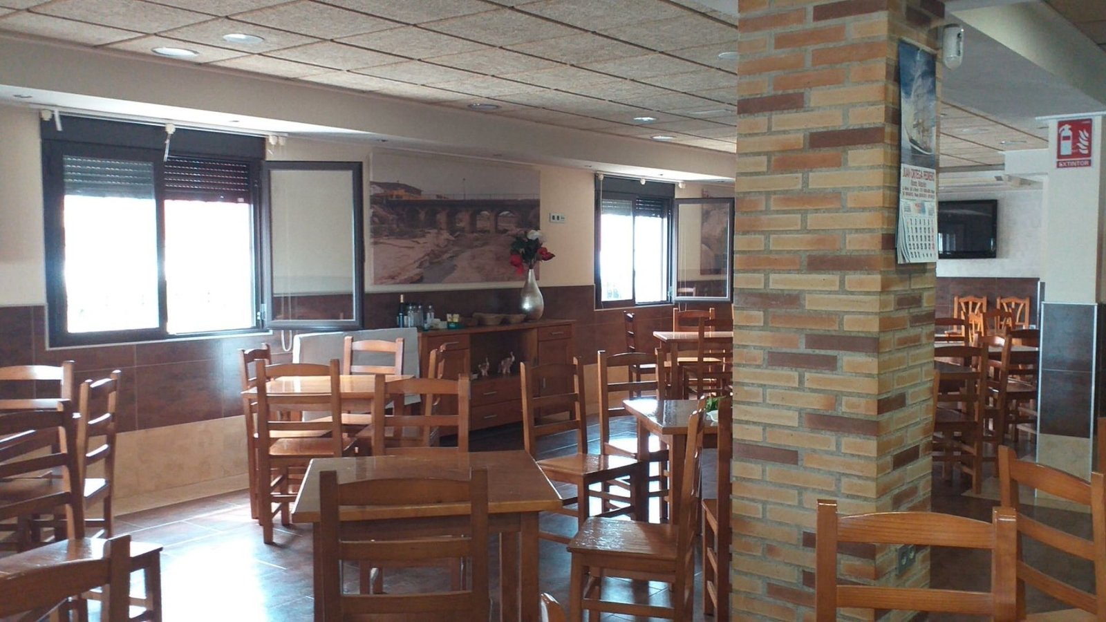 bar el puente interior